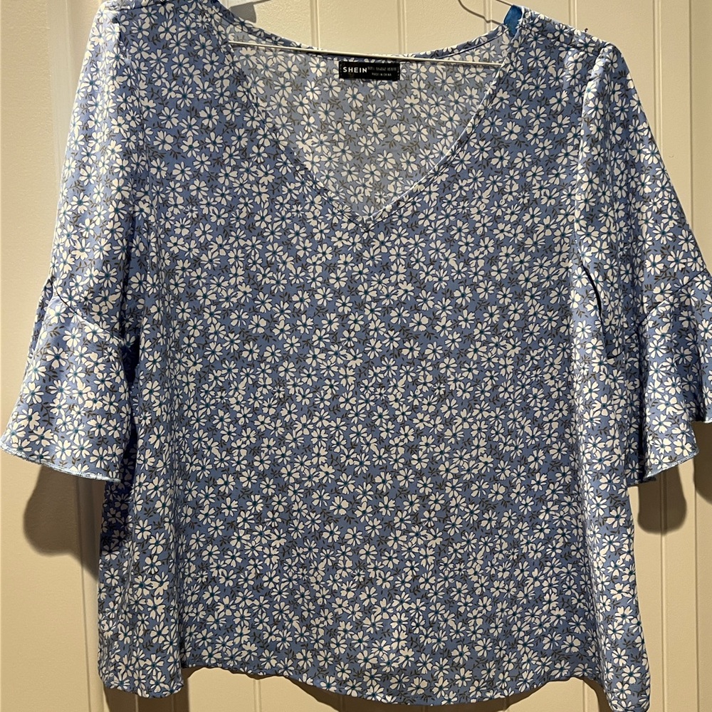 SHEIN Blue Floral Women's Top